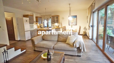 0% Skrajny szereg z garażem otoczony zielenią