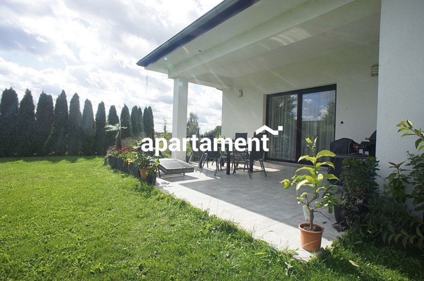 Parterowy dom wolnostojący w Ochli