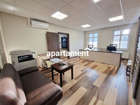 Wyjątkowe mieszkanie lub lokal użytkowy. Centrum.