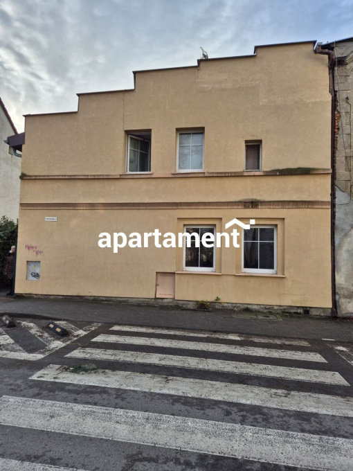 Budynek w centrum, przy Focus, z planem rozbudowy